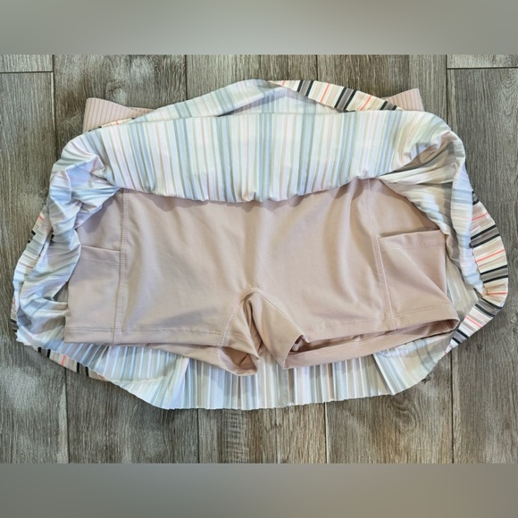 K-SWISS~ Women's Cut Above 14 Inch Pleated Tennis‎ Skort with Pockets Size Large - Picture 4 of 8